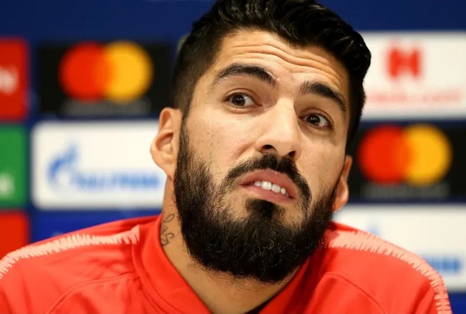 Trở lại Anfield, Luis Suarez nói chuyện 'tình xưa nghĩa cũ' Tiền đạo Luis Suarez.