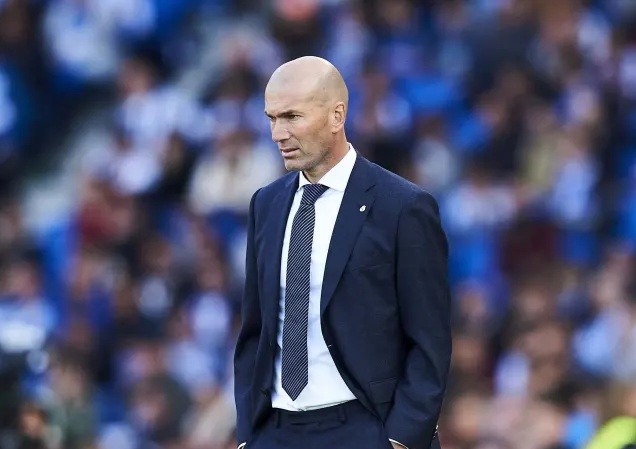 Hé lộ 14 cái tên trong 'danh sách đen' của Real Madrid HLV Zinedine Zidane của Real Madrid.