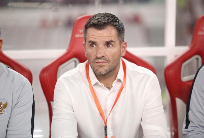 Vòng loại World Cup 2020: HLV đội tuyển Indonesia 'cảnh báo' UAE HLV Simon McMenemy của tuyển Indonesia.