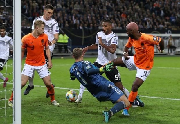 Vòng loại Euro 2022: Hà Lan “hủy diệt” chủ nhà Đức Hà Lan thắng Đức trong trận cầu 6 bàn thắng.