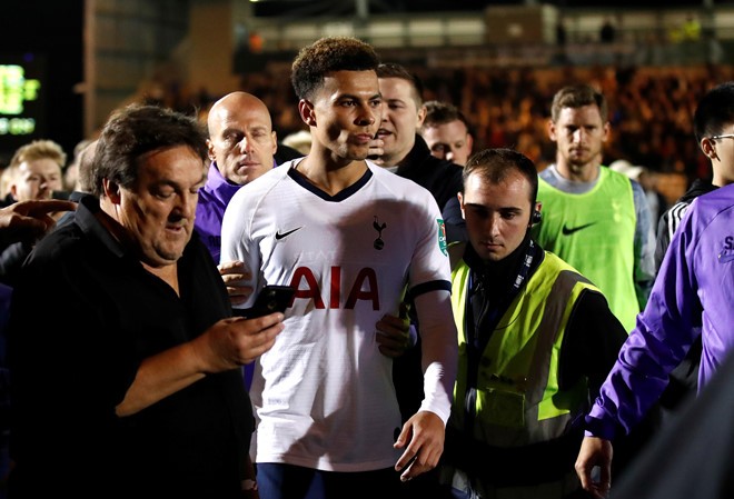 HLV Pochettino 'cạn lời' khi Tottenham thua sốc đội bóng hạng 4 Tottenham thua sốc trước Colchester United.