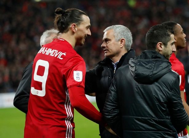 Vực dậy Tottenham, HLV Mourinho tính tái hợp 'lão tướng' Ibrahimovic Zlatan Ibrahimovic và HLV Mourinho thời còn cùng làm việc ở M.U.