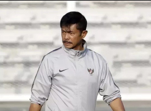 Đấu U22 Việt Nam, Indonesia tìm động lực từ... môn bóng nước HLV Indra Sjafri của U22 Indonesia.