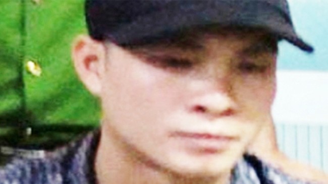 Đối tượng cầm đầu vụ truy sát nam thanh niên đầu thú Đối tượng Trương Thành Liêm (tức Vũ "búa") được xác định là người cầm đầu vụ truy sát nam thanh niên sau tiệc nhậu.