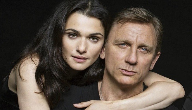 Người phụ nữ đứng sau ‘James Bond’ Daniel Craig Rachel Weisz còn nổi tiếng trước cả ông xã khi từng tham gia bom tấn The Mummy (1999) và giành giải Oscar tại hạng mục Nữ diễn viên phụ xuất sắc với The Constant Gardner (2005).