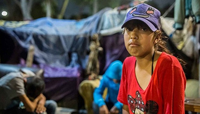 Mexico: Trong thế giới của những 'đứa trẻ chuột' Cô bé Emilia (17 tuổi) đã phải bỏ nhà ra đi sau khi bị cha dượng cưỡng bức và mang thai từ năm 13 tuổi.