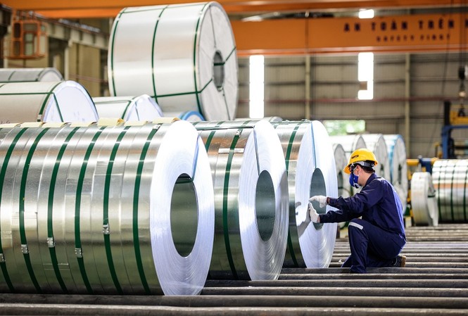 Tập đoàn Hoa Sen lãi hợp nhất sau thuế trên 360 tỷ đồng Tập đoàn Hoa Sen đã chủ động tái cơ cấu sản phẩm, cắt giảm chi phí, tái cấu trúc hệ thống phân phối để tăng hiệu quả kinh doanh.