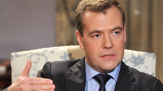 Nga dọa áp lệnh cấm bay nếu bị EU trừng phạt Thủ tướng Nga Dmitry Medvedev
