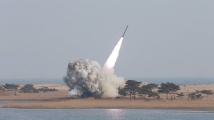 Yonhap: Triều Tiên lại phóng nhiều tên lửa ra biển Hình minh họa