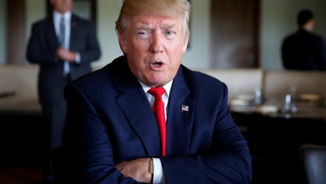 Trump: Hillary sẽ gây nên Thế Chiến III Ứng viên đảng Cộng hòa Donald Trump