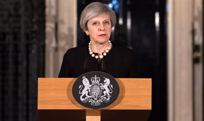 Anh nâng mức cảnh báo khủng bố lên cao nhất Thủ tướng Anh Theresa May