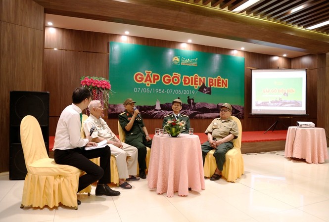 Doanh nghiệp tổ chức giao lưu với nhân chứng Điện Biên Phủ Quang cảnh buổi giao lưu.