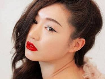 Chọn son môi cho ngày 8/3 Chọn son môi cho ngày 8/3