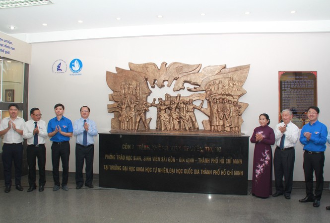 Khánh thành không gian truyền thống phong trào HSSV tại ĐH Khoa học Tự nhiên Khánh thành không gian truyền thống phong trào HSSV tại ĐH Khoa học Tự nhiên