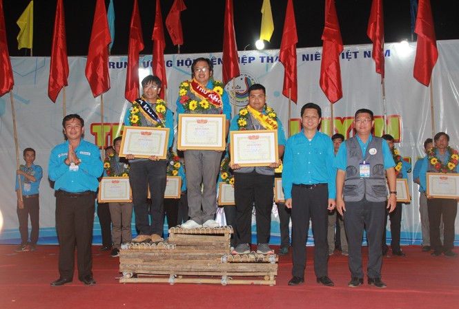 Anh Lê Đặng Lộc đạt Thủ khoa Trại huấn luyện Nguyễn Chí Thanh khu vực Tây Nam Bộ Anh Lê Đặng Lộc đạt Thủ khoa Trại huấn luyện Nguyễn Chí Thanh khu vực Tây Nam Bộ