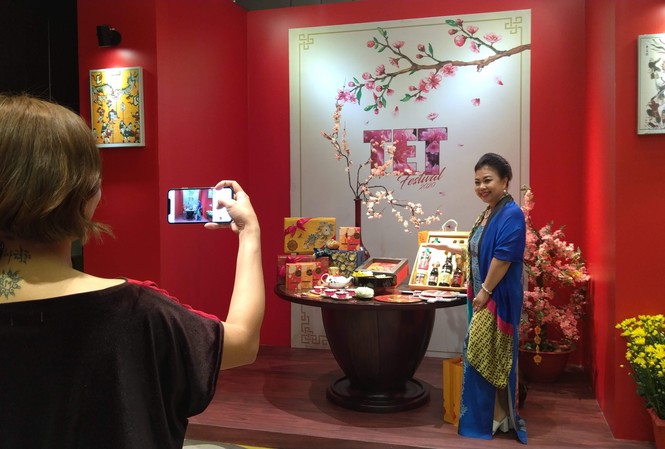 Cùng gói bánh chưng, xem dựng cây nêu, vui trò chơi dân gian... tại lễ hội TET Festival Cùng gói bánh chưng, xem dựng cây nêu, vui trò chơi dân gian... tại lễ hội TET Festival