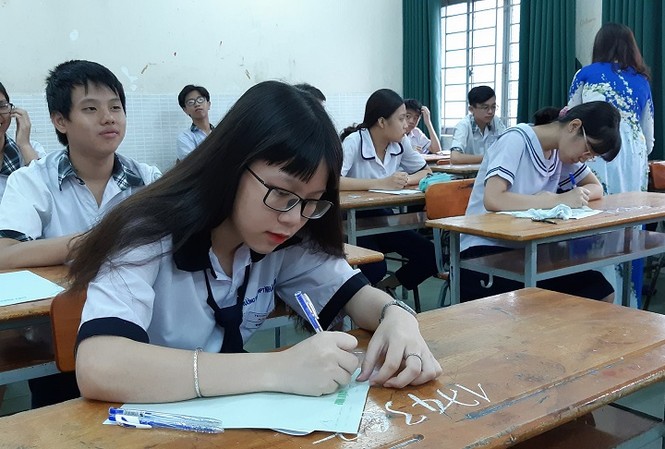 Lãnh đạo Sở Giáo dục 'bật mí' điểm mới tuyển sinh lớp 10 ở TPHCM Thí sinh tham dự kỳ thi lớp 10 năm 2018 tại TPHCM