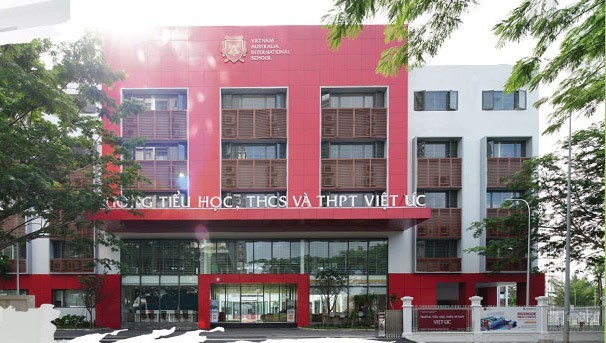 Suất ăn trưa có giòi, lãnh đạo trường quốc tế nói gì? Trường dân lập Quốc tế Việt Úc là một trong những trường thuộc nhóm trường "con nhà giàu" ở TPHCM.