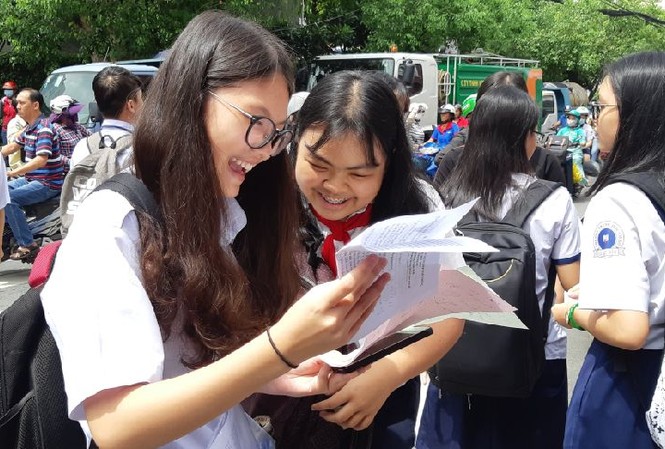 Lỗi đánh máy, TPHCM điều chỉnh điểm chuẩn trường THPT Nguyễn Hiền Thí sinh dự thi lớp 10 ở TPHCM