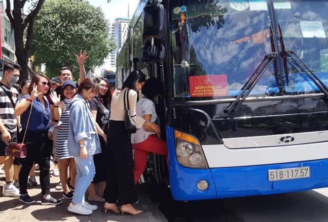 Bình Phước lắp 86 camera tại điểm chấm thi để chống gian lận Cán bộ, giảng viên các trường ĐH ở TPHCM lên đường về tỉnh làm nhiệm vụ coi thi