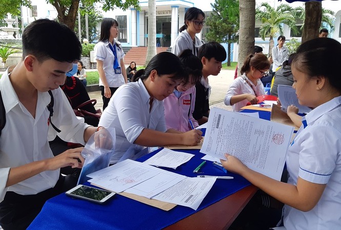 Điểm chuẩn nhiều trường ĐH phía Nam dự kiến tăng cao Điểm chuẩn nhiều trường ĐH phía Nam dự kiến tăng cao
