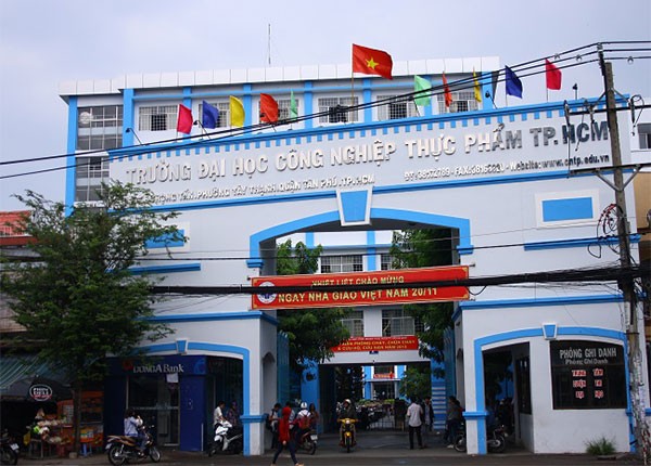 Trường ĐH Công nghiệp Thực phẩm TPHCM có hiệu trưởng mới sau hơn 3 năm bị khuyết Trường ĐH Công nghiệp Thực phẩm TPHCM có hiệu trưởng mới sau hơn 3 năm bị khuyết