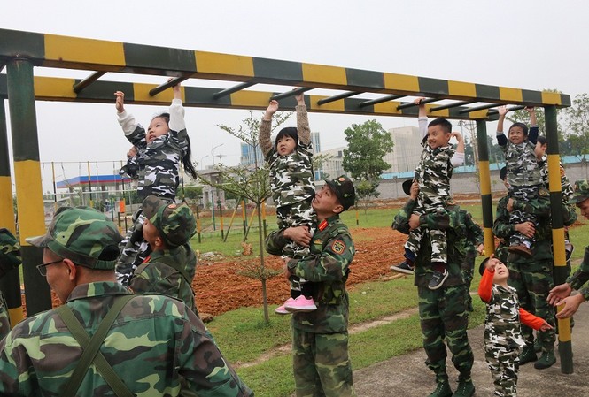 Hơn 3.000 học sinh trải nghiệm thực tế tại Đại học Chính trị Ảnh: SQCT