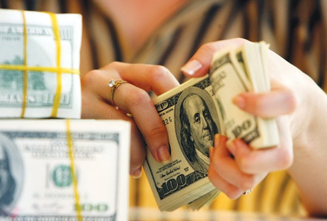 Giá USD giảm mạnh, giá vàng tiếp tục lao dốc Ảnh minh họa