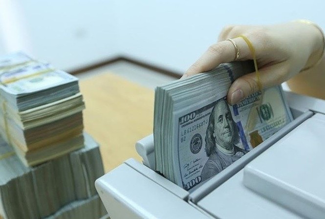 Giá USD diễn biến trái chiều Tỷ giá trung tâm tiếp tục tăng cao. ảnh minh họa