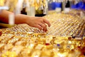 Cuối tuần vàng đồng loạt giảm giá Cuối tuần, vàng đồng loạt giảm giá. ảnh minh hoạ