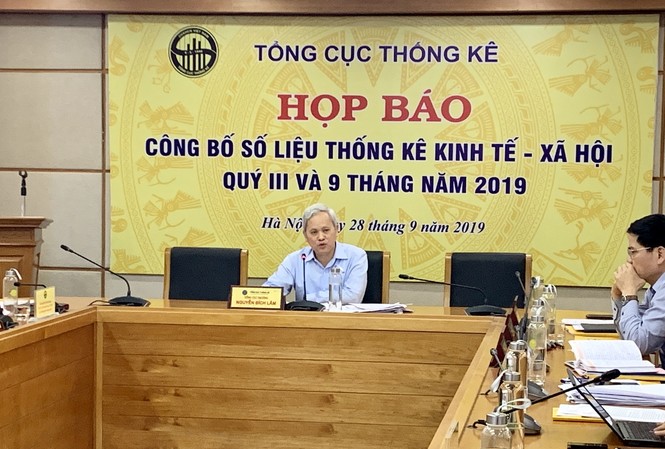 GDP 9 tháng đầu năm tăng trưởng cao nhất trong gần thập kỷ Tổng cục trưởng Tổng cục Thống kê Nguyễn Bích Lâm tại buổi công bố báo cáo. Ảnh:VGP