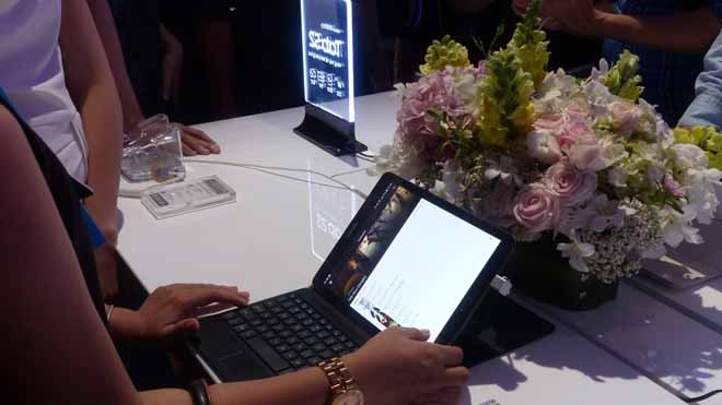 Bộ đôi Galaxy Tab S2 siêu mỏng ra mắt chính thức tại Việt Nam Bộ đôi Galaxy Tab S2 siêu mỏng ra mắt chính thức tại Việt Nam