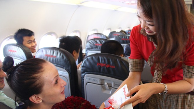 Vietjet dành nhiều quà tặng hấp dẫn cho phái đẹp dịp 8-3 Vietjet dành nhiều quà tặng hấp dẫn cho phái đẹp dịp 8-3