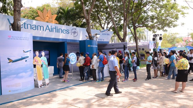 Vietnam Airlines bán vé siêu rẻ tại hội chợ du lịch TPHCM Vietnam Airlines bán vé siêu rẻ tại hội chợ du lịch TPHCM