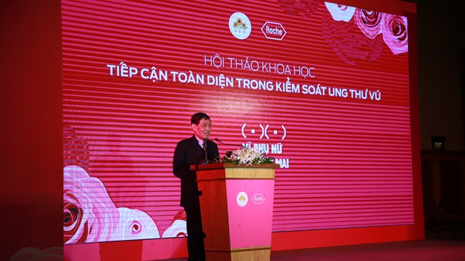 Ung thư vú: 80% có thể chữa khỏi nếu được phát hiện sớm GS. TS Nguyễn Bá Đức - Phó Chủ tịch Hội ung thư Việt Nam, Nguyên Giám đốc Bệnh viện K phát biểu tại Hội thảo.