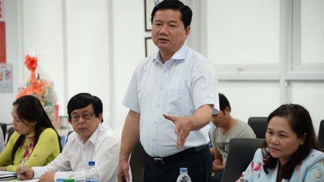 Đến Vinamilk, ông Đinh La Thăng bàn hướng phát triển bò sữa Bí thư Thành ủy Đinh La Thăng phát biểu chỉ đạo tại buổi làm việc với Công ty CP sữa Việt Nam chiều 2-2 - Ảnh TỰ TRUNG