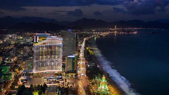 Ngắm nhìn biểu tượng mới của Nha Trang – A&B Central Square A&B Central Square - biểu tượng thịnh vượng của thành phố biển Nha Trang
44Trần Phú, Nha Trang,Tỉnh Khánh Hòa.website: www.abnhatrang.vn