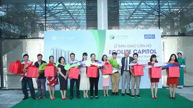 Cư dân vui mừng nhận nhà EcoLife Capitol Những cư dân đầu tiên nhận nhà dự án EcoLife Capitol