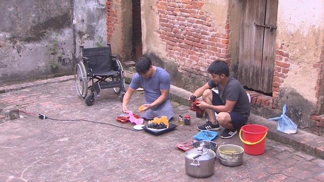 Phan Thị xuống “hạng”, “Bảo ngậu” trầy trật bán xà phòng. Phan Thị xuống “hạng”, “Bảo ngậu” trầy trật bán xà phòng.