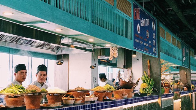 Khám phá Chợ Xưa Cocobay Đà Nẵng có gì đặc biệt? Mỗi bước chân tại đây, du khách sẽ bắt gặp rất nhiều thức quà thưở nhỏ, hoài niệm về tháng ngày bình yên nơi thôn dã