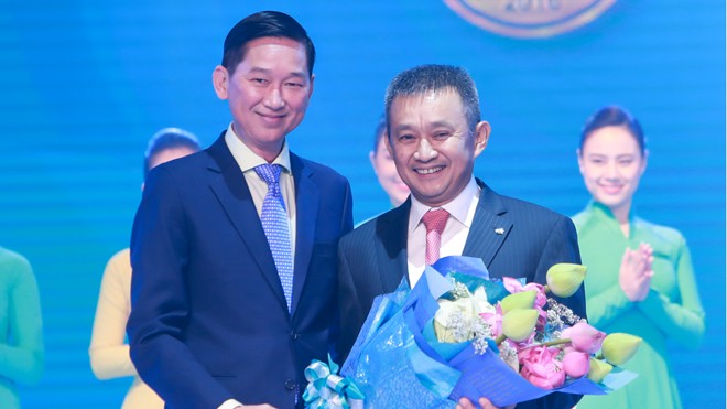 Vietnam Airlines và dấu ấn 'đúng giờ, chu đáo và tiện nghi' Vietnam Airlines được vinh danh năm thứ 2 liên tiếp là Hãng hàng không quốc tế 4 sao theo tiêu chuẩn Skytrax