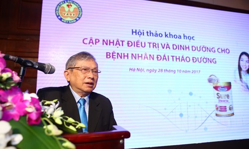 Kiểm soát đường huyết hiệu quả, giúp ngăn ngừa biến chứng cho bệnh nhân tiểu đường GS.TS.BS Thái Hồng Quang khai mạc hội nghị khoa học Cập nhật điều trị & dinh dưỡng cho bệnh nhân đái tháo đường