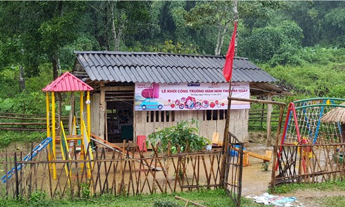 Từ ‘lớp học lộng gió’ đến hành trình ‘cùng xây tương lai’ Điểm trường mầm non Ba Ngày trong mùa mưa
