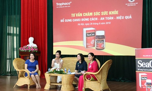 Người cao tuổi bổ sung canxi đúng cách-an toàn-hiệu quả Sự kiện Tư vấn chăm sóc sức khỏe với sự tham gia của NSƯT Chiều Xuân và các chuyên gia