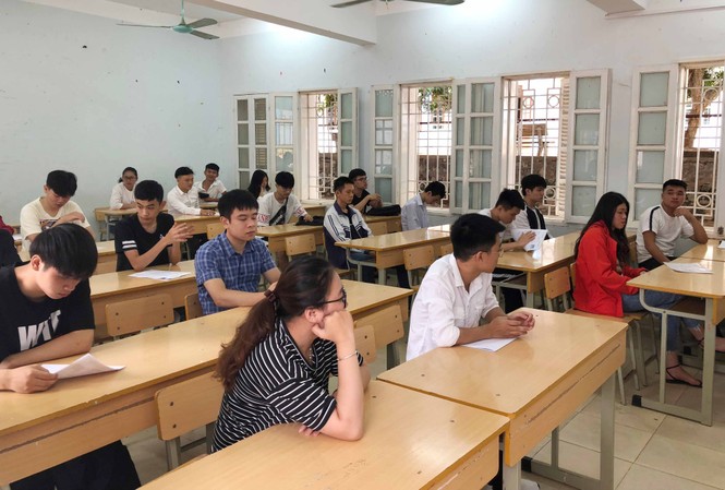 Loại khỏi danh sách 4 cán bộ Sơn La làm thi THPT quốc gia Loại khỏi danh sách 4 cán bộ Sơn La làm thi THPT quốc gia