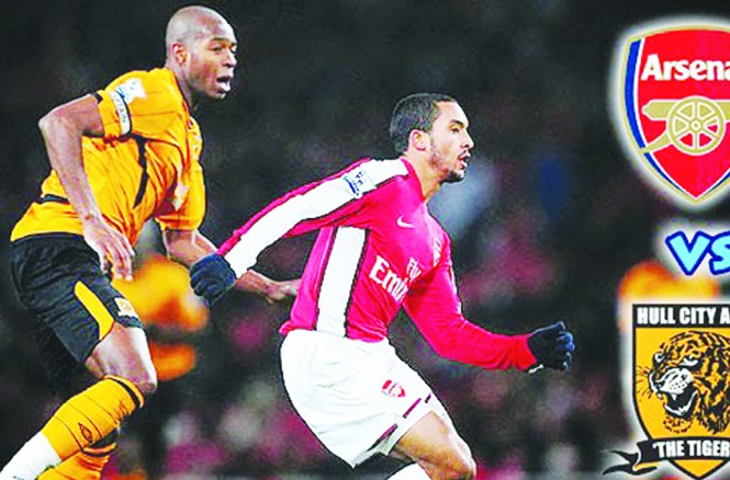 Khẩu thần công mong giải hạn cơn khát 9 năm Arsenal (phải) được đánh giá cửa trên so với Hull. Ảnh: Independent