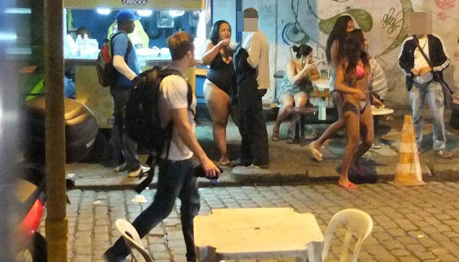 Gái mại dâm Brasil 'tung chiêu' mùa World Cup Quận đèn đỏ của Rio bận rộn hơn trong dịp này. Ảnh: Dailystar
