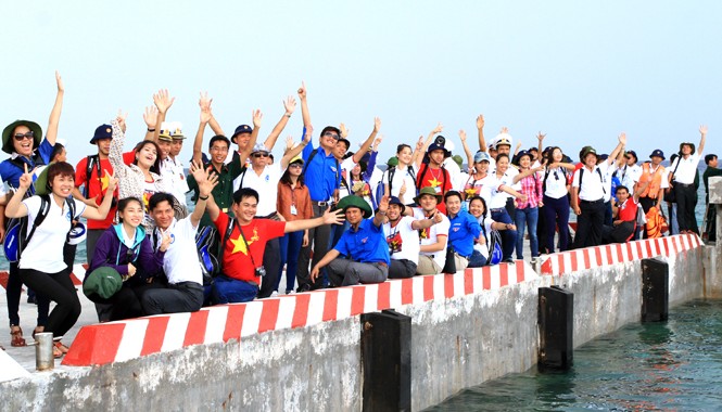 Lớn lên sau hải trình đất nước và tình yêu Hành trình mang đến nhiều trải nghiệm cho các thành viên. Ảnh: Xuân Tùng