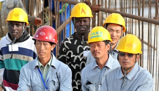 Những thói xấu của doanh nhân Trung Quốc Nhiều doanh nhân, lao động Trung Quốc ở châu Phi bị tố làm ăn gian dối, bừa bãi, vi phạm pháp luật (ảnh minh họa). Ảnh: SCMP