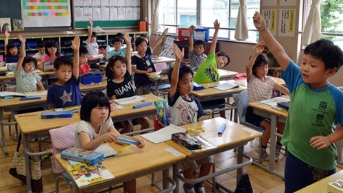 Ba giá trị cốt lõi của giáo dục Nhật Bản Ngay từ bậc tiểu học, hầu hết thời gian học sinh được học tập và làm việc theo nhóm. Ảnh: Factrange.